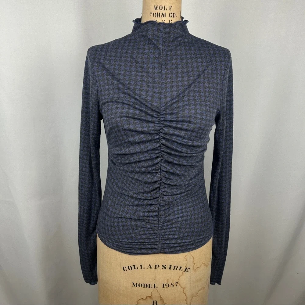 Free People Little Crush Ruched Long Sleeve Houndstooth Print Tee Blue Black Med